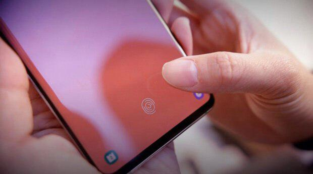 حذف برنامه های بانکی از اپ استور یک مدل موبایل