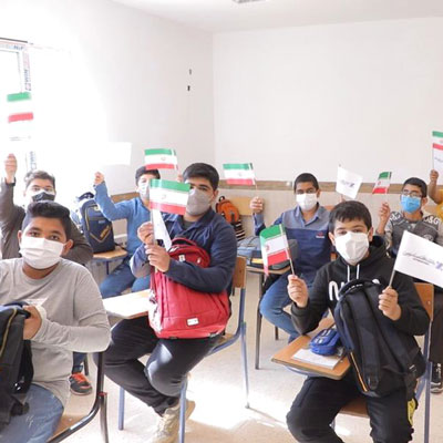 بانک اقتصادنوین یک مدرسه به دانش آموزان روستای سیلزده جلگهخلج تقدیم کرد