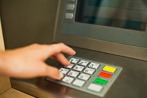 مصائب کسب و کار مبتنی بر ATM در بانکها